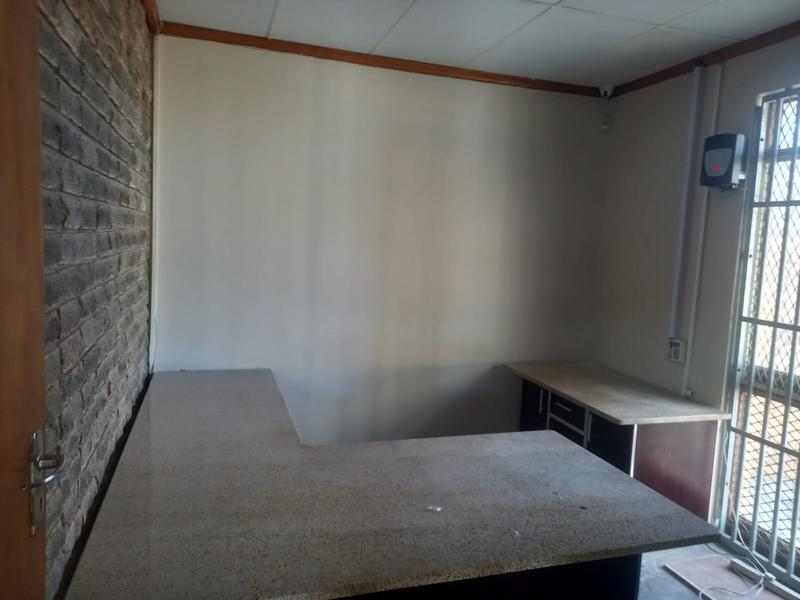 To Let commercial Property for Rent in Korsten Eastern Cape